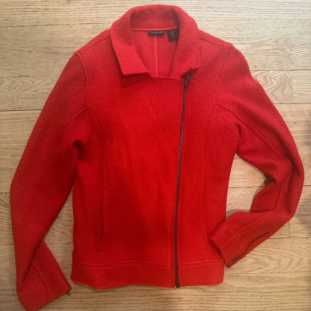 Women's Red wool Jacket - Picture 1 of 5